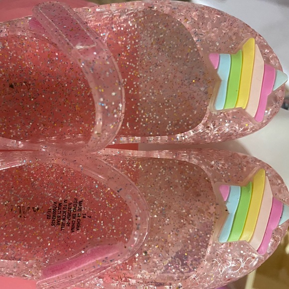 Old Navy Other - Old Navy pink Glittery star jelly shoes. Size 7. Excellent Condition ⭐️